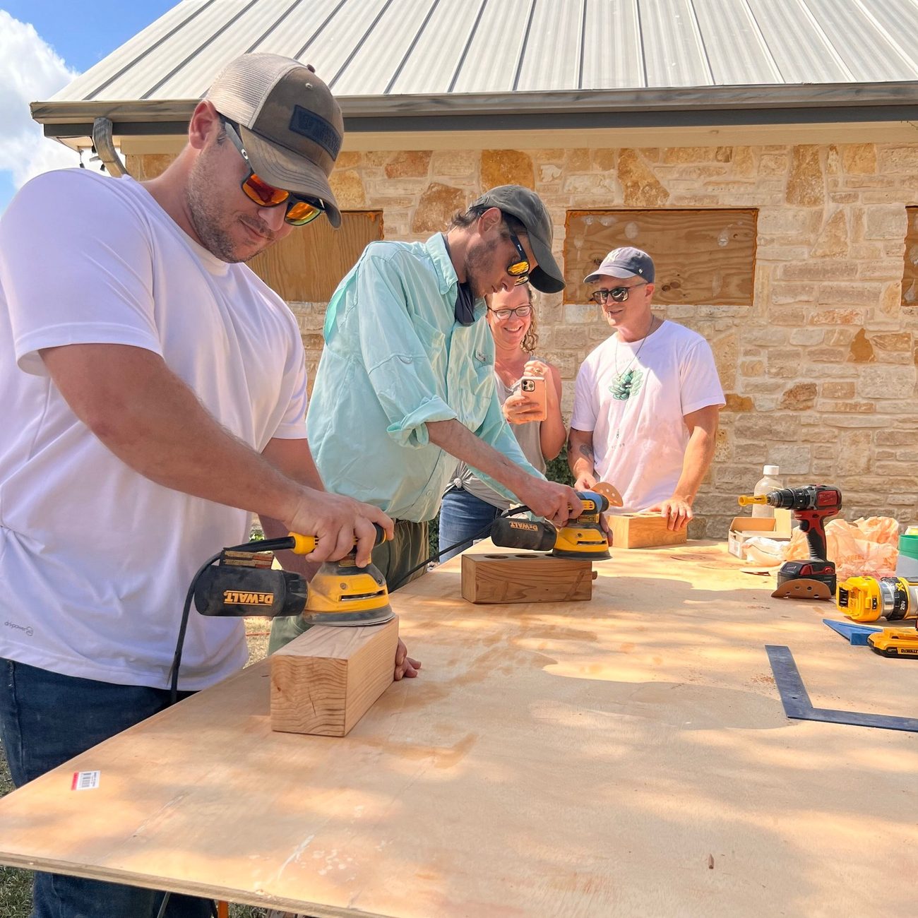 Building together in the shop